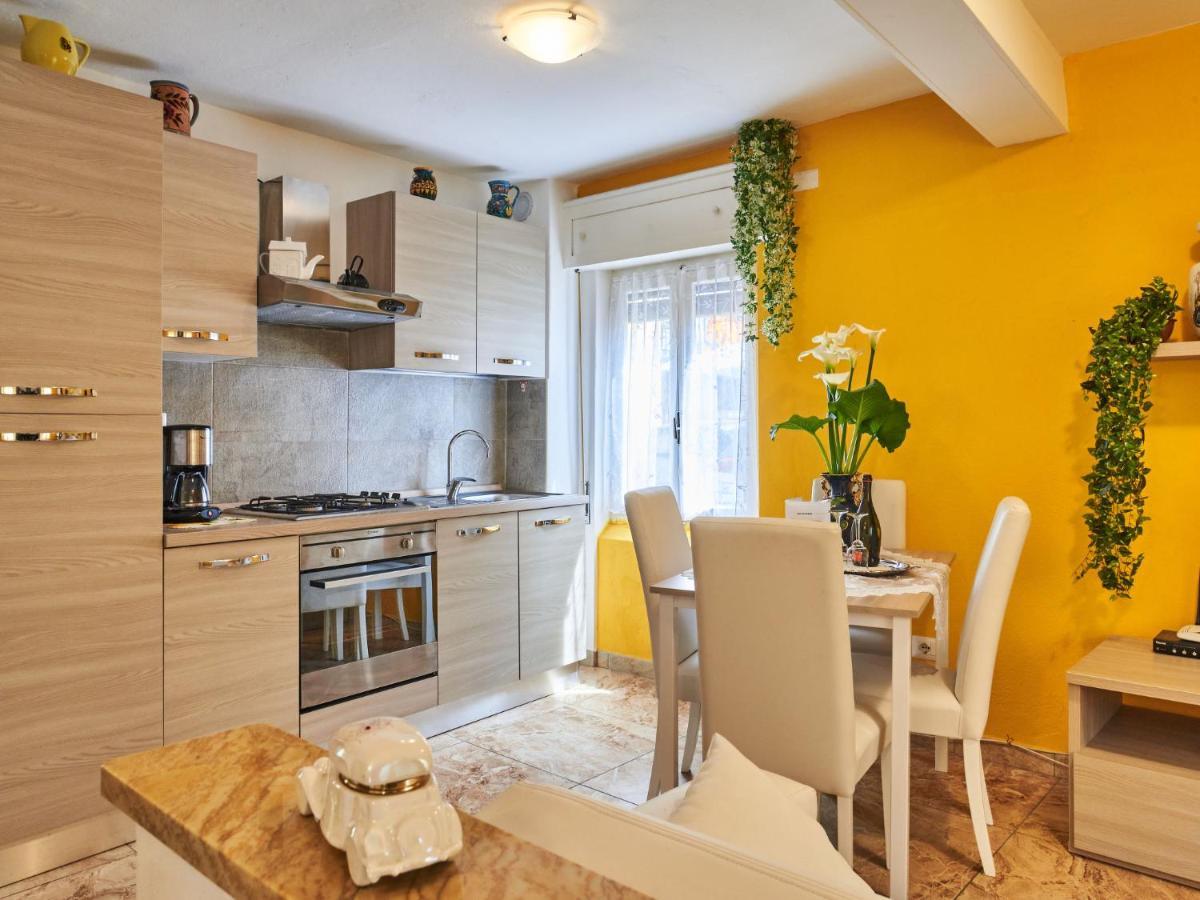 Apartment Casa Del Pergulin - Lmz325 By Interhome Verceia Bagian luar foto