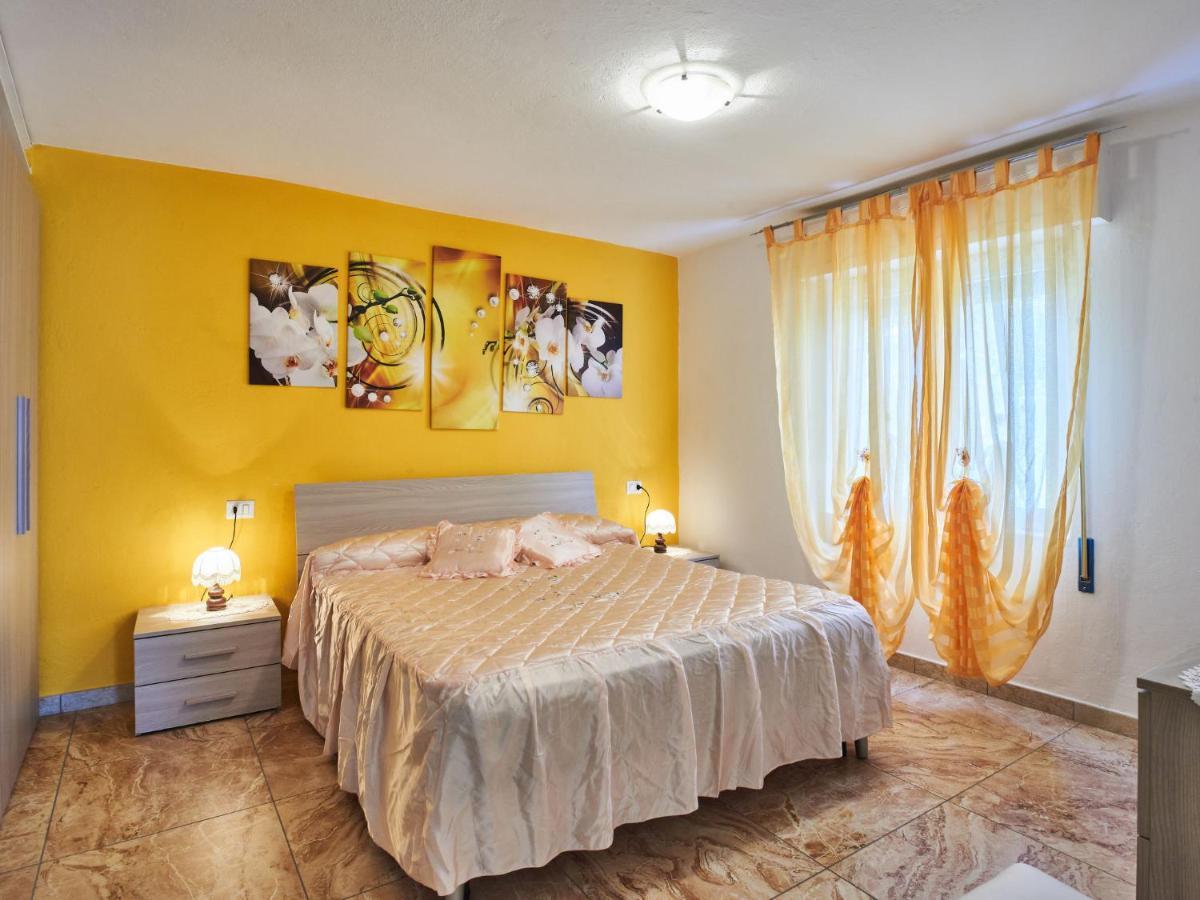 Apartment Casa Del Pergulin - Lmz325 By Interhome Verceia Bagian luar foto